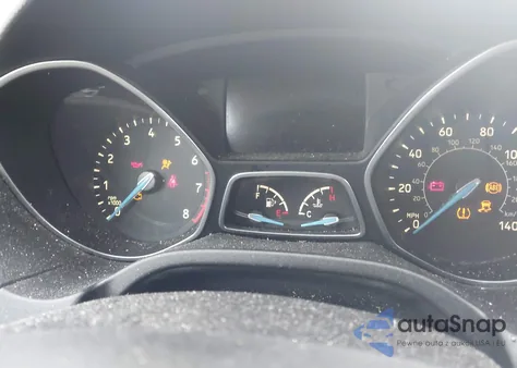 2016 Ford Focus Titanium z USA, uszkodzony, nr VIN 1FADP3N20GL300628